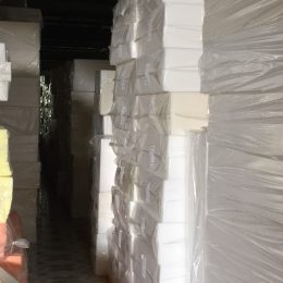 Mút xốp làm ghế sofa